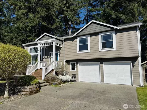 4201 Arbor Ct SE, Lacey, WA 98503