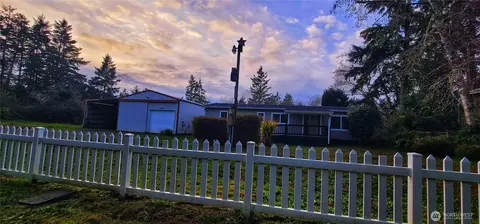 24533 Y Ln, Ocean Park, WA 98640