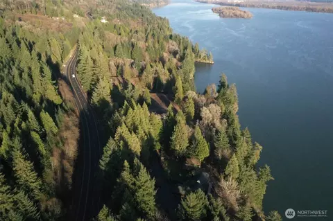 22 Edge Water Dr, Cathlamet, WA 98612