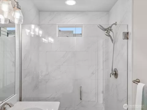 Bath - 509 237th Pl SE #D, Bothell, WA 98021 photo 5 of 6