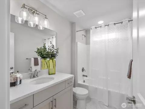 Bath - 509 237th Pl SE #D, Bothell, WA 98021 photo 6 of 6