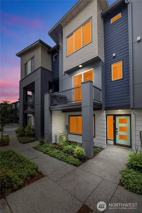 509 237th Pl SE #D, Bothell, WA 98021