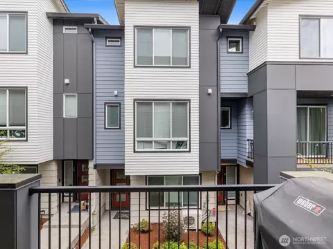 Exterior - 509 237th Pl SE #D, Bothell, WA 98021 photo 6 of 9