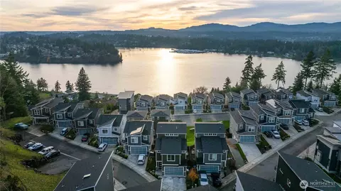 139 Blackfish Ct, Bremerton, WA 98310