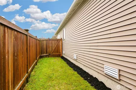 Exterior - 19508 24th Ave E, Spanaway, WA 98387 photo 7 of 7