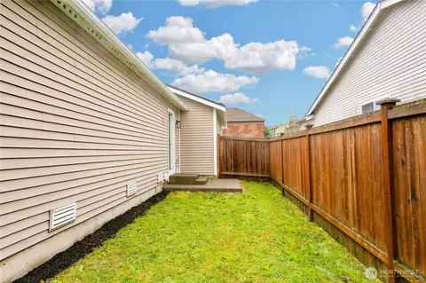 Exterior - 19508 24th Ave E, Spanaway, WA 98387 photo 4 of 7