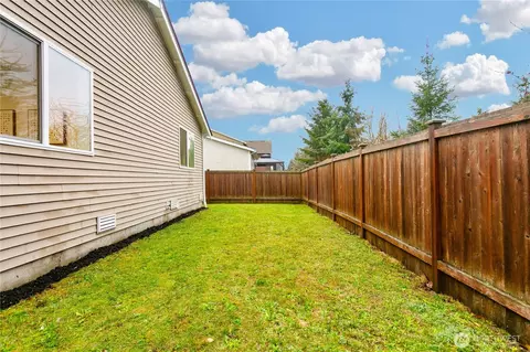 Exterior - 19508 24th Ave E, Spanaway, WA 98387 photo 5 of 7