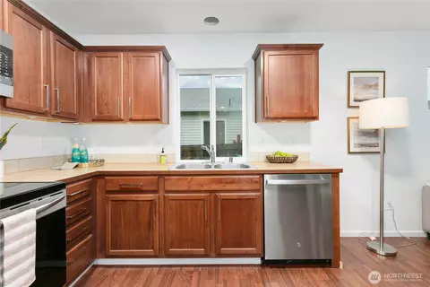 Kitchen - 19508 24th Ave E, Spanaway, WA 98387 photo 1 of 2