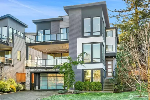 1113 N 39th Ct, Renton, WA 98056