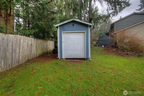 Exterior - 20304 11th Dr SE, Bothell, WA 98012 photo 3 of 3