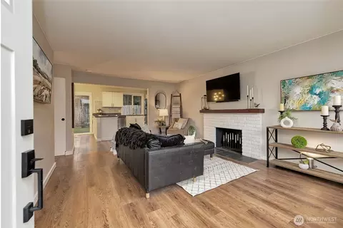 Living - 20304 11th Dr SE, Bothell, WA 98012 photo 4 of 4