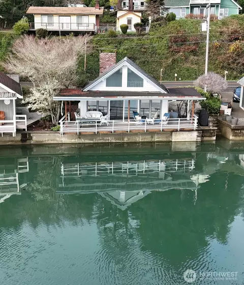 10271 NE North Shore Rd, Belfair, WA 98528