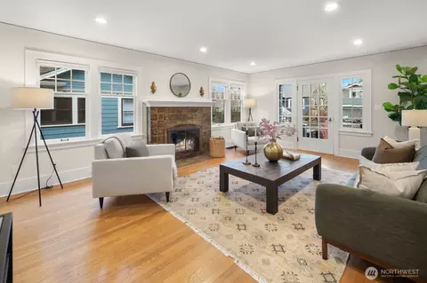 Living - 715 N 70th St, Seattle, WA 98103 photo 5 of 6