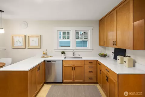 Kitchen - 715 N 70th St, Seattle, WA 98103 photo 3 of 5