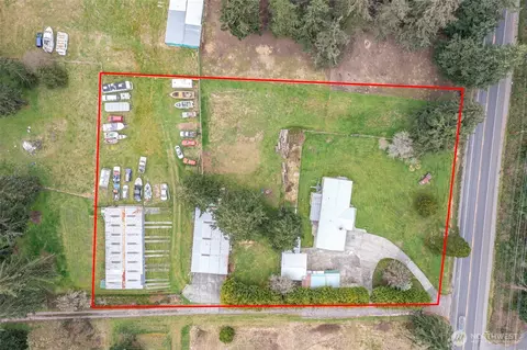 766 Scheer Ln, Oak Harbor, WA 98277