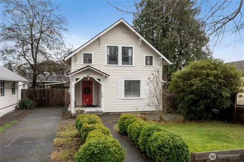 411 7th St NW, Puyallup, WA 98371