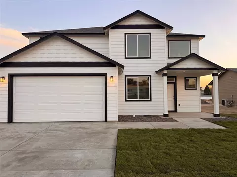 215 Poplar St NE, Royal City, WA 99357