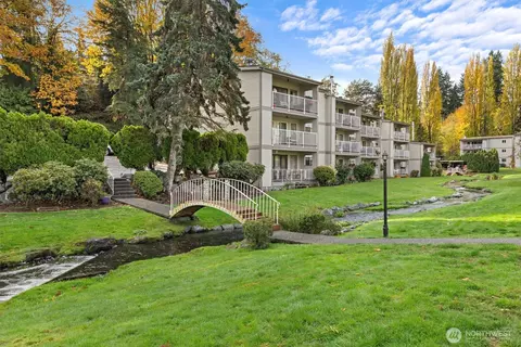 13321 15th Ave NE #D5, Seattle, WA 98125