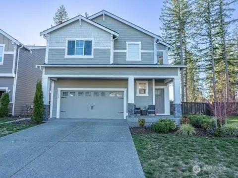 17622 Crossing Dr E, Puyallup, WA 98374