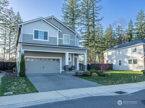 17622 Crossing Dr E, Puyallup, WA 98374