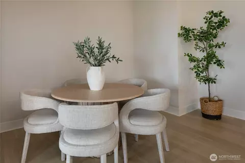 Dining - 811 Weaver Dr E, Enumclaw, WA 98022 photo 1 of 1