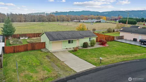 17932 Camus Dr SW, Rochester, WA 98579