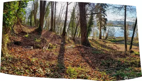1030 E Bay Dr NE, Olympia, WA 98506