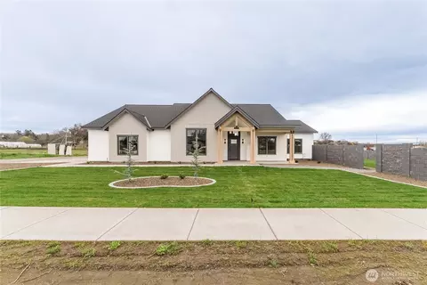 511 SW 12th, College Place, WA 99324