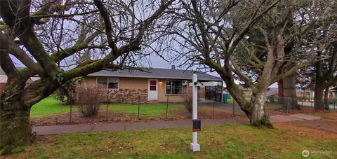 101 Ash St, Ridgefield, WA 98642