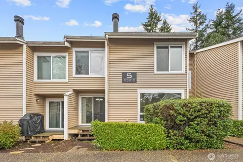 23810 12th Pl S #504, Des Moines, WA 98198