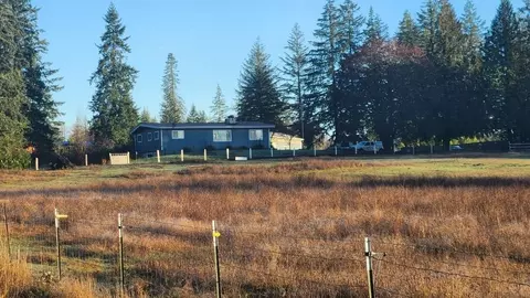 8714 NE 349th St, La Center, WA 98629
