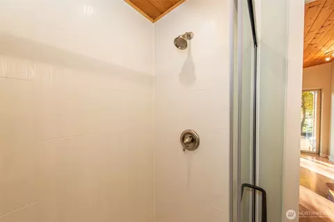 Bath - 62 Pierson Ln, Sequim, WA 98382 photo 4 of 4