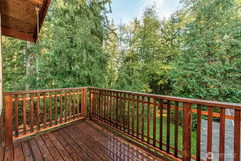 Exterior - 62 Pierson Ln, Sequim, WA 98382 photo 4 of 10