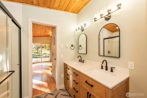Bath - 62 Pierson Ln, Sequim, WA 98382 photo 3 of 4