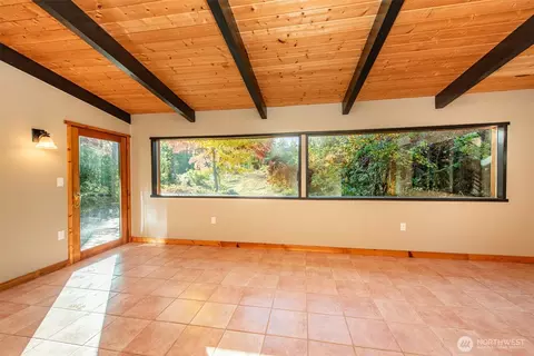 Living - 62 Pierson Ln, Sequim, WA 98382 photo 1 of 4