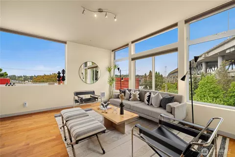 2960 Eastlake Ave E #403, Seattle, WA 98102