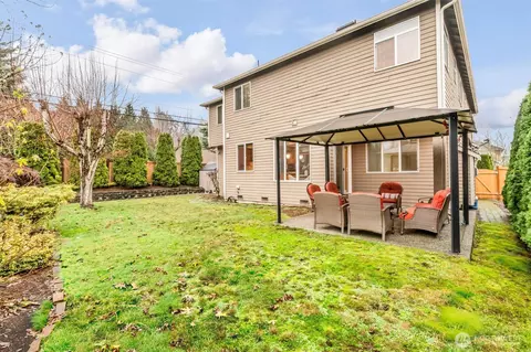 Exterior - 21206 37th Ave SE, Bothell, WA 98021 photo 4 of 4