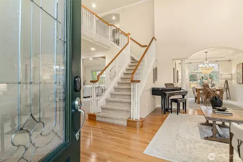 Entry Way - 21206 37th Ave SE, Bothell, WA 98021 photo 1 of 4