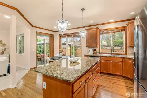 Kitchen - 21206 37th Ave SE, Bothell, WA 98021 photo 4 of 5