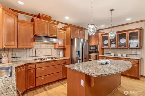 Kitchen - 21206 37th Ave SE, Bothell, WA 98021 photo 2 of 5