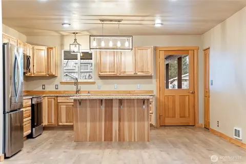 Kitchen - 1110 Riverside Ave, Twisp, WA 98856 photo 1 of 4