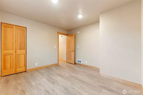 Bedroom - 1110 Riverside Ave, Twisp, WA 98856 photo 4 of 6