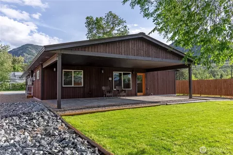 Exterior - 1110 Riverside Ave, Twisp, WA 98856 photo 2 of 6