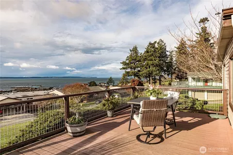 4901 Thistle Ln, Freeland, WA 98249