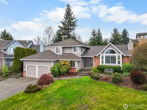 9713 S 204th Ct, Kent, WA 98031
