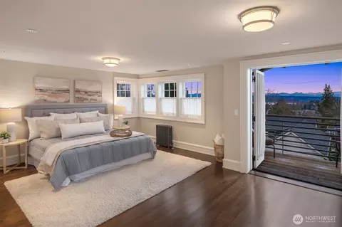 Bedroom - 914 22nd Ave E, Seattle, WA 98112 photo 1 of 5
