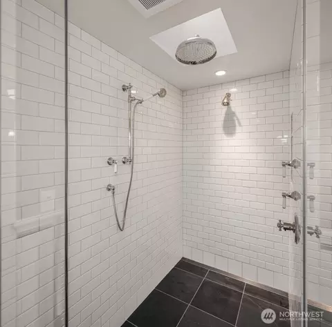 Bath - 914 22nd Ave E, Seattle, WA 98112 photo 5 of 6