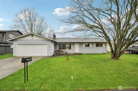 1802 Dorothy St, Longview, WA 98632
