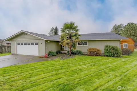 9 Lee Pl, Longview, WA 98632