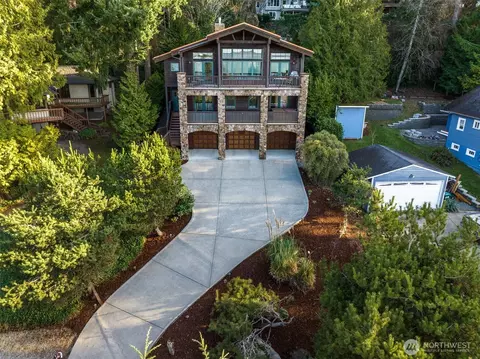15926 Maplewild Ave SW, Seattle, WA 98166
